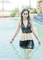 Anne Buere - Photographer: Vic Madlangbayan