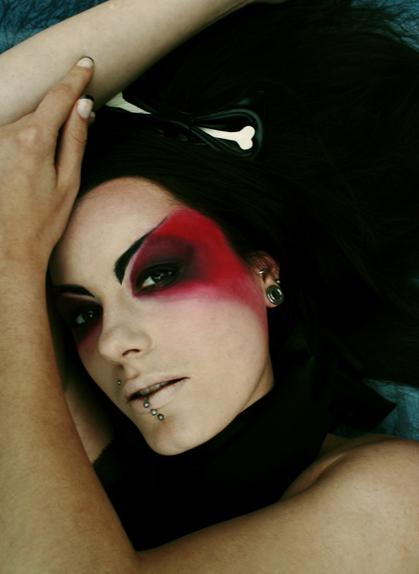 True-Hair and Make-up