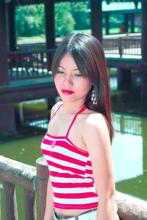 Mae Degollado - Photograph By: Chris De Castro