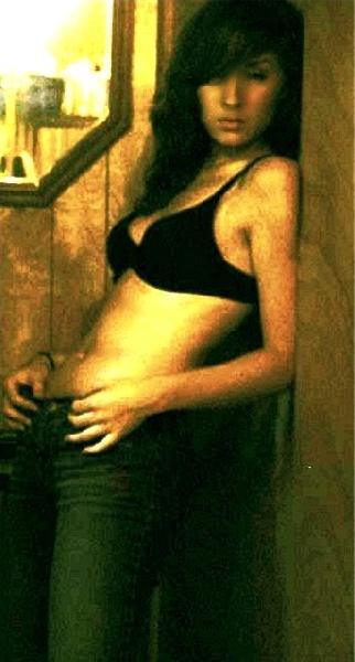 Chantelle pari_1098@yahoo.com