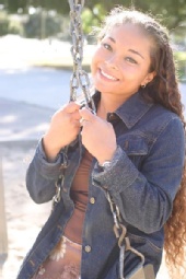 Makanalani - Smiling on the Swing