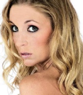 Amanda Lynn