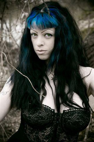 Theda FoXXX