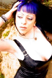 Theda FoXXX