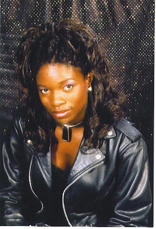Nikki - Headshot