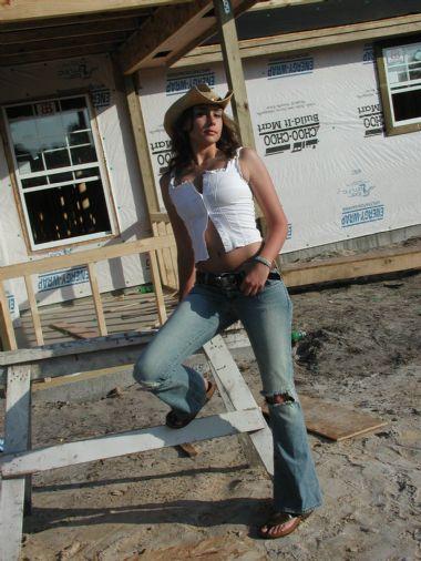 Michelle Carter - Construction-Body Shot