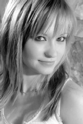 Grace Farmer - Head Shot