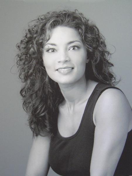 Summer Arnott - Headshot