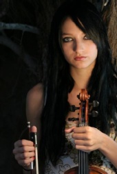 Megan - Violinist