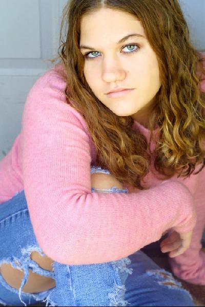 Gabrielle - Pink-Hole Jeans