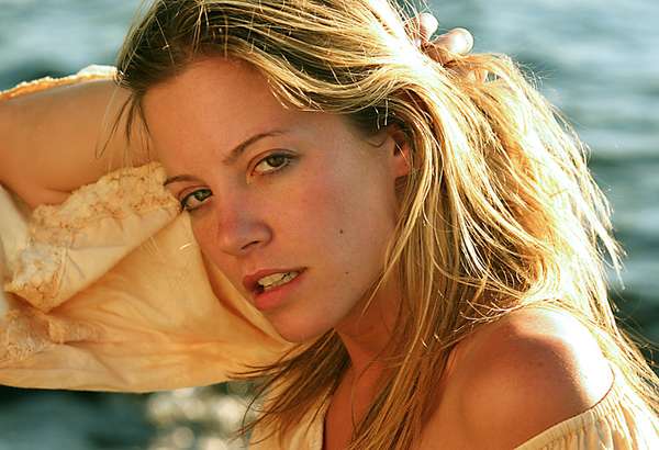 Amanda - Light in your eyes