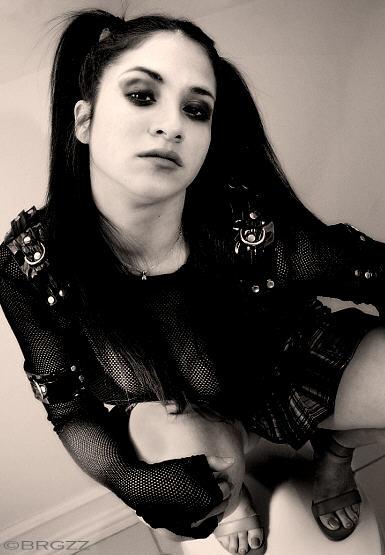 Laura - Goth