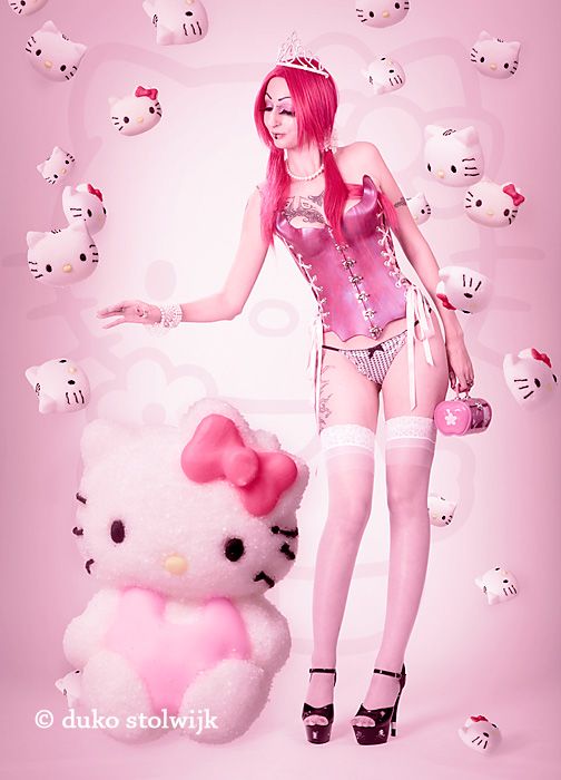 dark-seduction - hello kitty