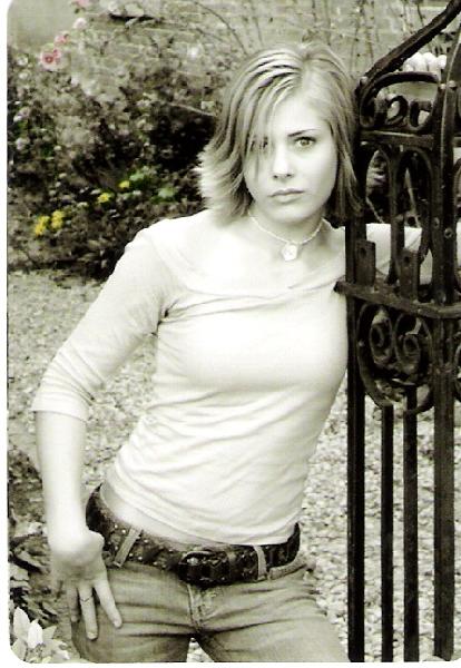Kaylynn Hosch - BW gate
