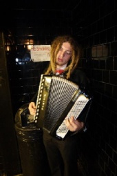 Ben - Bathroom Accordion