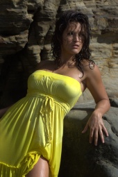 Anastacia - Yellow Dress