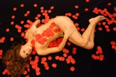 YaZzIe - Lying in a bed of roses
