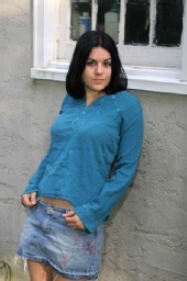 Sarah Barrila - casual