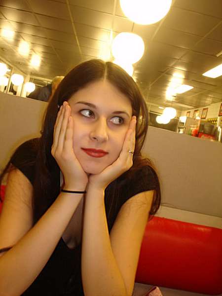 Annette L'amour