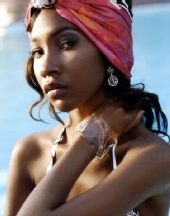 Olivia - Vita.Mn Magazine Ad