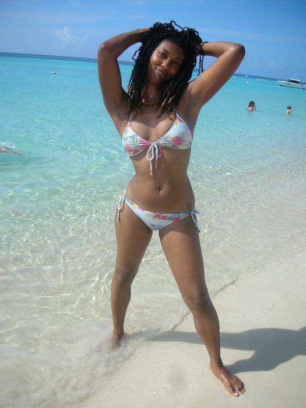 Nina - beach