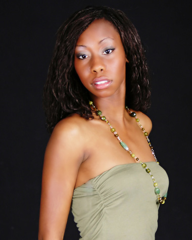 Kime` Moore - Headshot