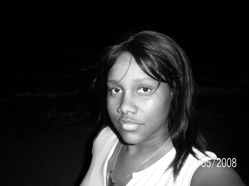 Precious - Black & White