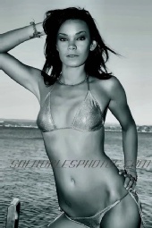 Krista Lynn - Gold BW