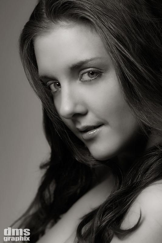 Miss Ryon - Headshot