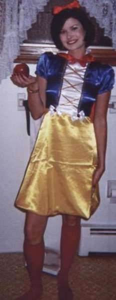 LisaL120 - Halloween!  Me as Snow White