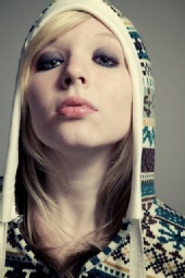 Laura O - Pout