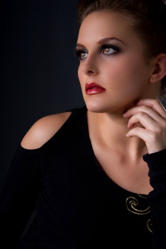 Sara Nicole - Fashion