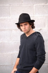 Ben - Ruged with fidora