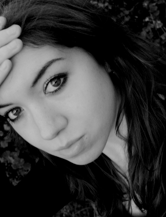 Claire Elizabeth - Head Shot 2