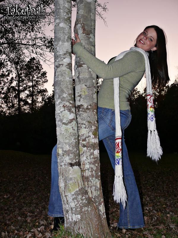 Tewee - By the tree