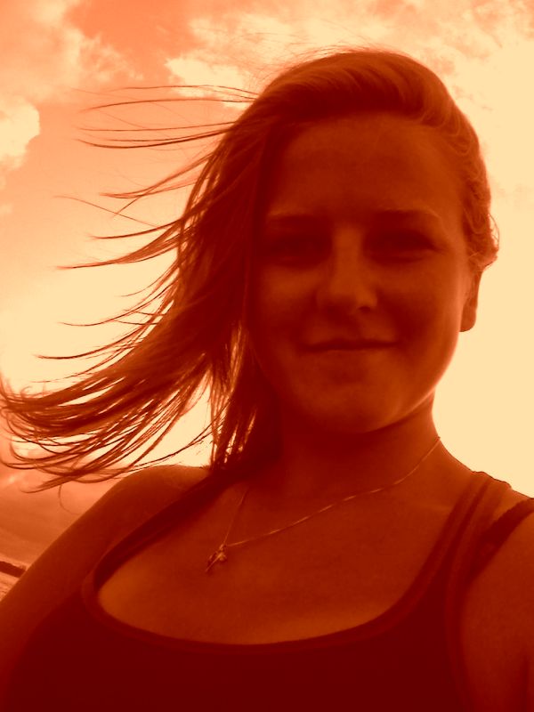 Whitni Hendley - Head Shot