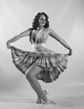 Aurora - Betty Davis Pose