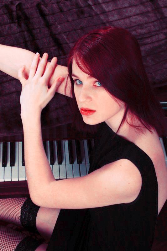 Amanda Leigh - Piano 2