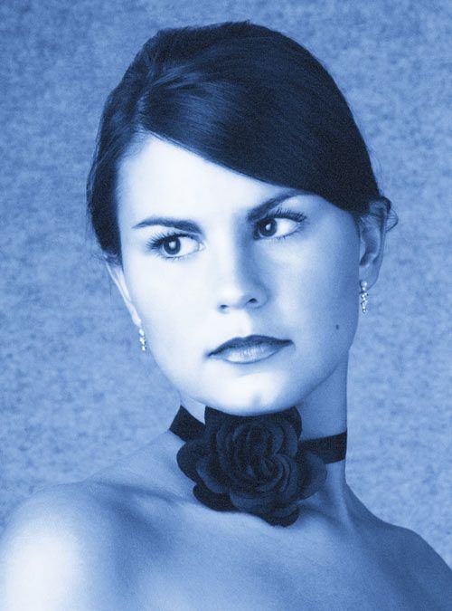Lori - Lori Headshot