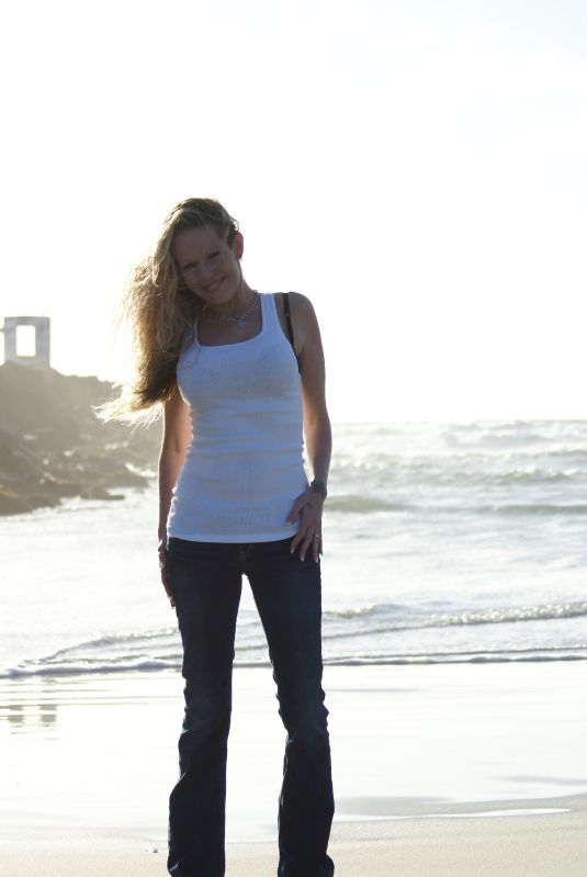 Brandy Michelle - Mission Beach '09