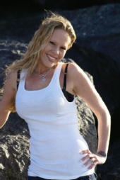 Brandy Michelle - Mission Beach 2/09