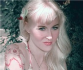 Lindsay Cairns - Pin up car model