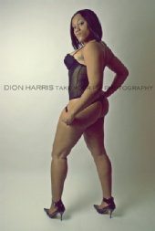 MsChelle - pin me up