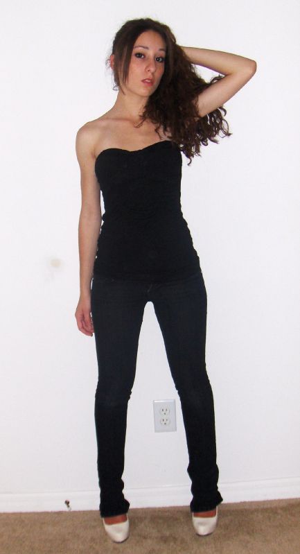 Stephanie - Fullshot