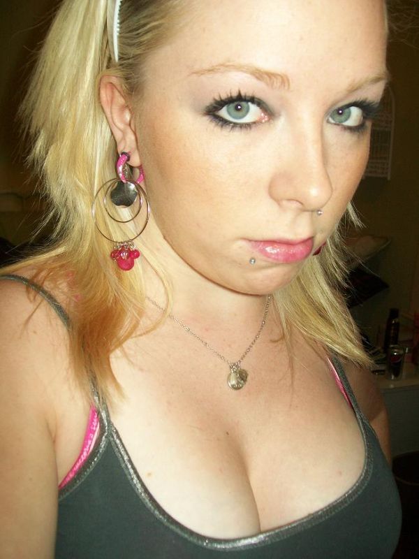 Jada Ladee - Face Picture