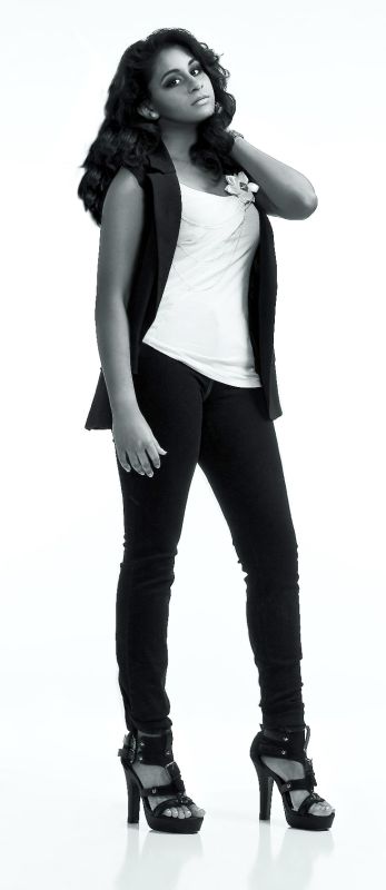 Model.Melissa - Black and White