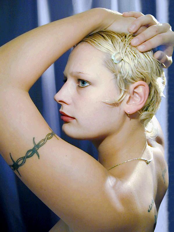 Amanda Gayle - Amanda in the Moment