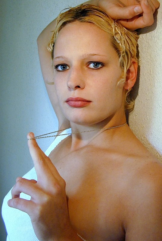 Amanda Gayle - Amanda in the Moment