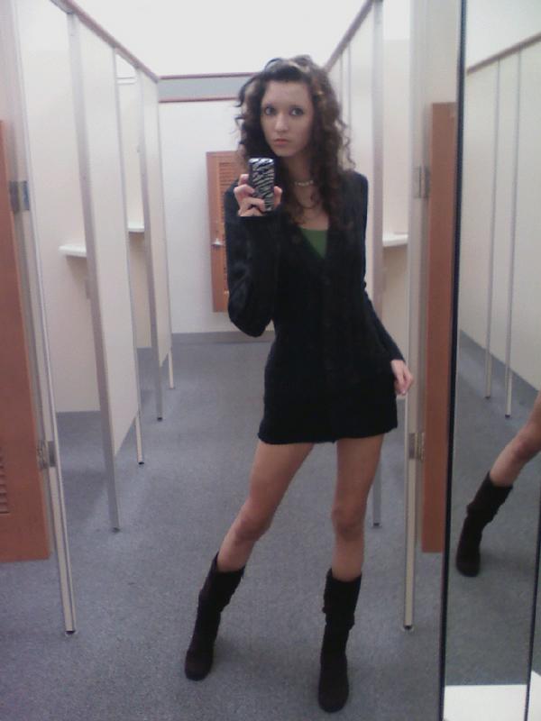 Alli Sun - Full Body Shot 