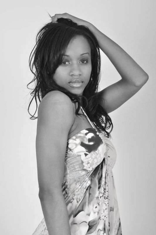 trina - sexy(black and white)